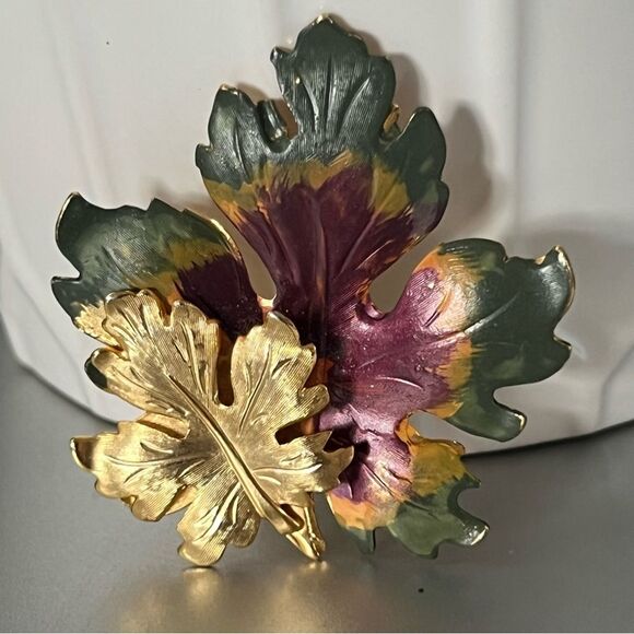 Source Unknown Jewelry - Vintage Leaf Colorful Green Burgundy Gold Tone Boho Autumn Brooch